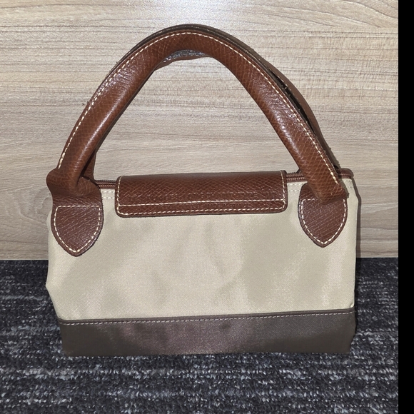 Longchamp Medium LE PLIAGE Bag - Picture 9 of 11